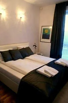 Irs Royal Apartments - Kwartal Kamienic Gdansk 0*,  Poland